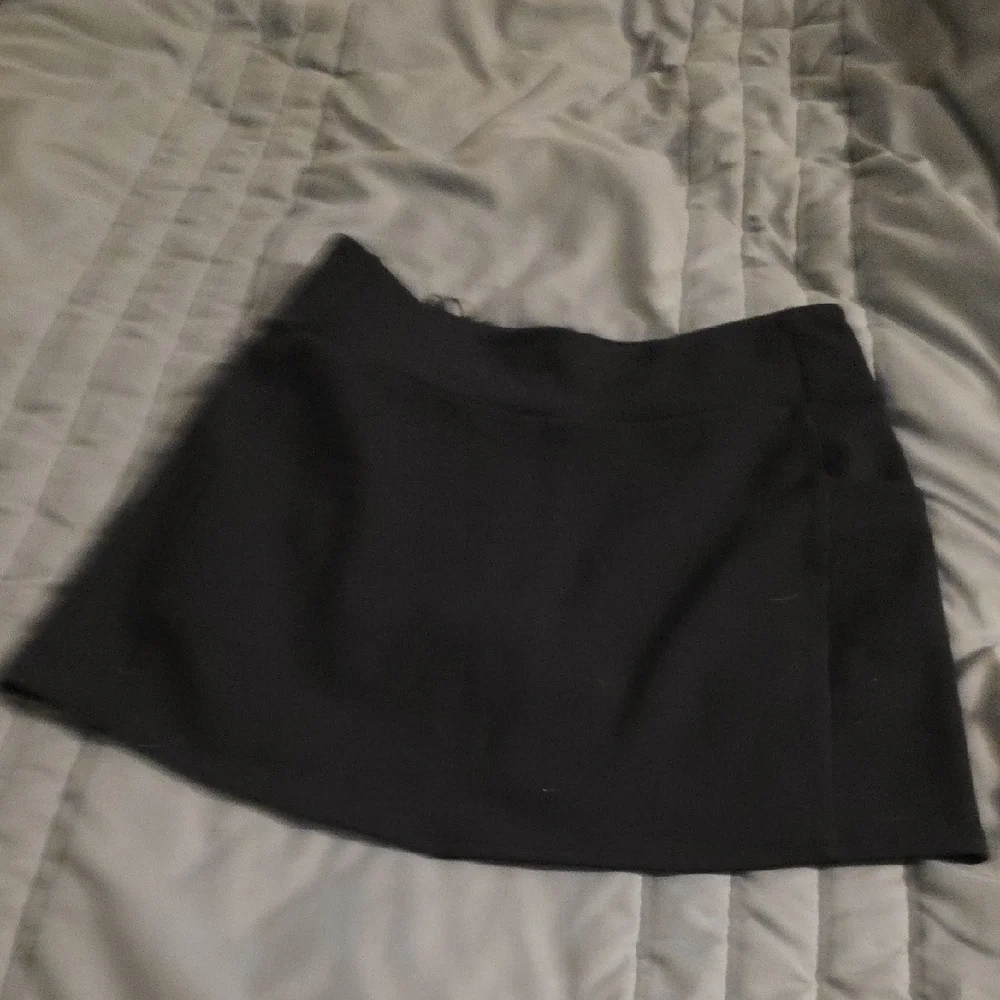 ALO Yoga Black Skater Mini Skirt